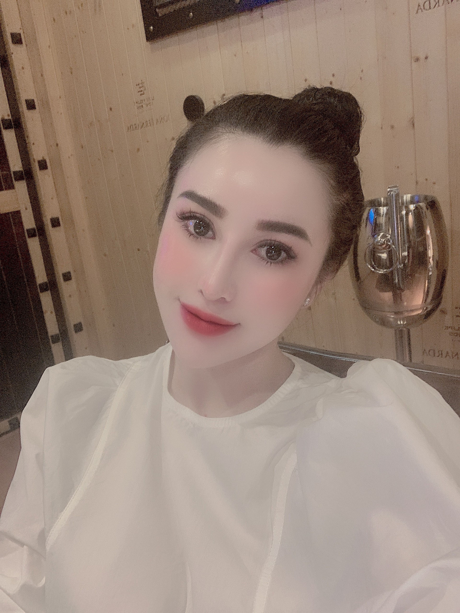Quế Mai Mai - nữ hoàng tắm trắng