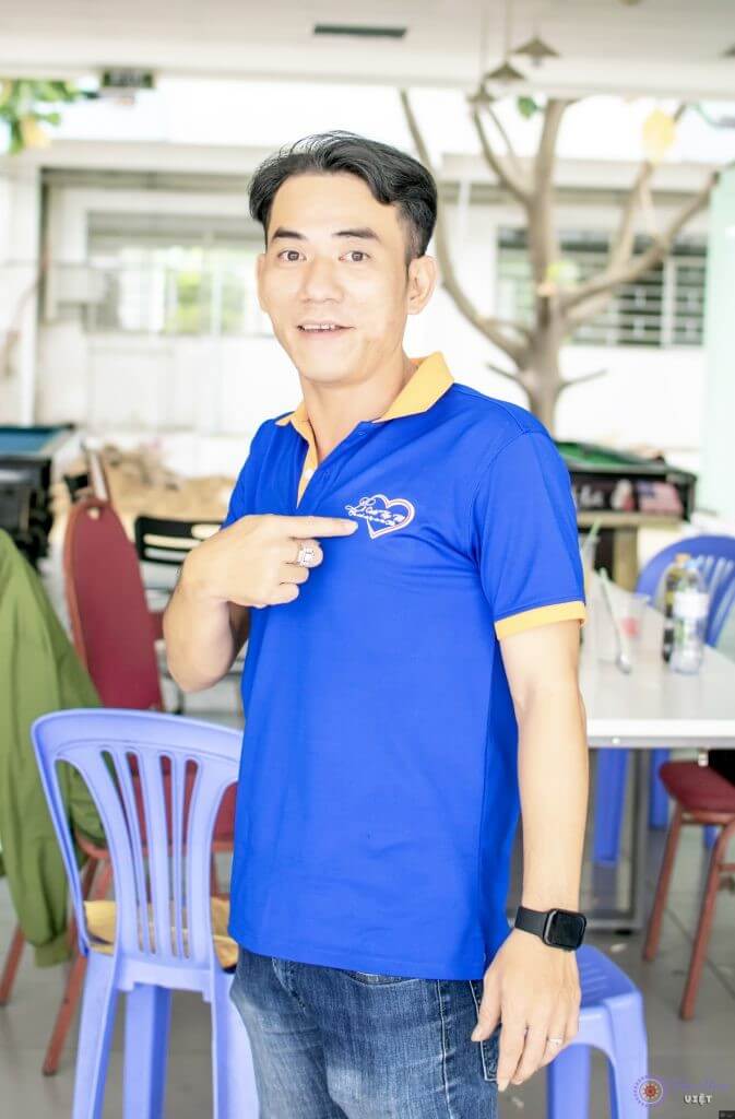 Anh Hiếu cùng màu áo xanh tình nguyện