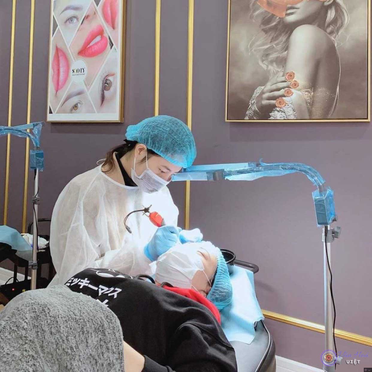 Cô nàng trong giờ làm việc