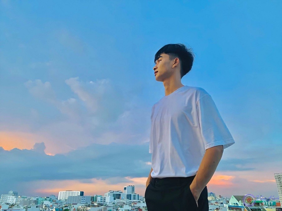 Bùi Tú và phương châm sống "Cứ đi rồi sẽ đến"