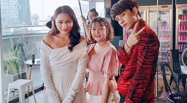Đạo diễn Helen Huỳnh cùng diễn viên Isan Kim và Thúy Nga