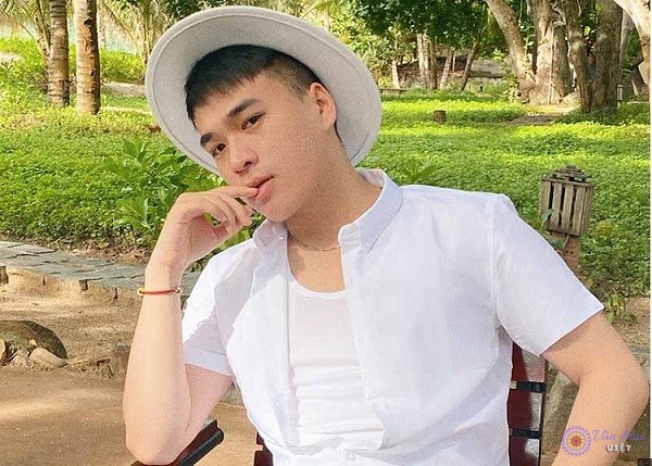 Thiên Tường Makeup – Phù thủy vàng trong làng biến hóa