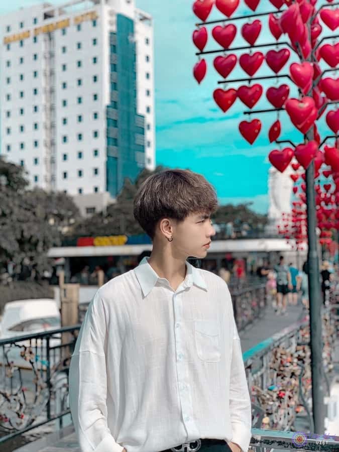 Vẻ đẹp thư sinh của chàng Tiktoker