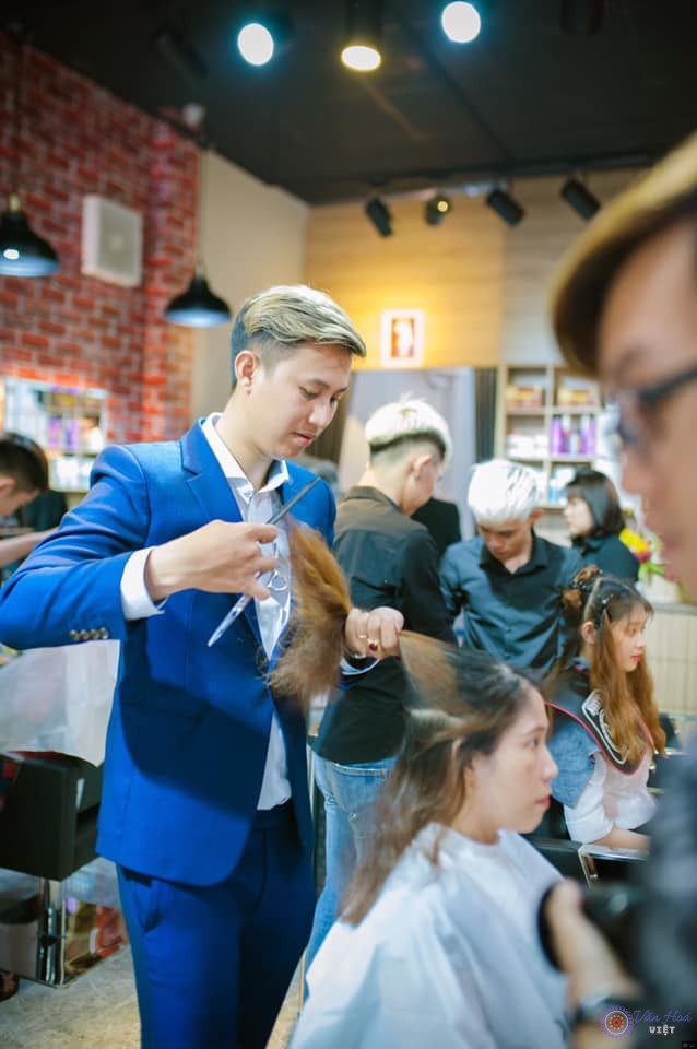 Tay nghề điêu luyện, chinh phục khách hàng