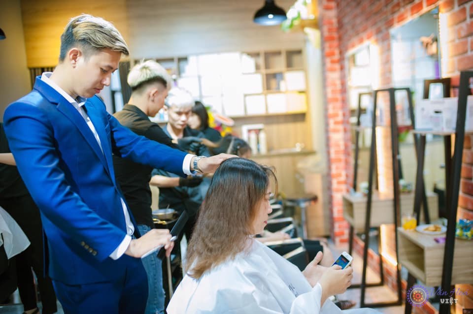 Luôn đặt lợi ích của khách hàng lên hàng đầu
