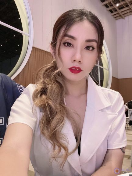 Chân dung Phụng Lê xinh đẹp, thành công