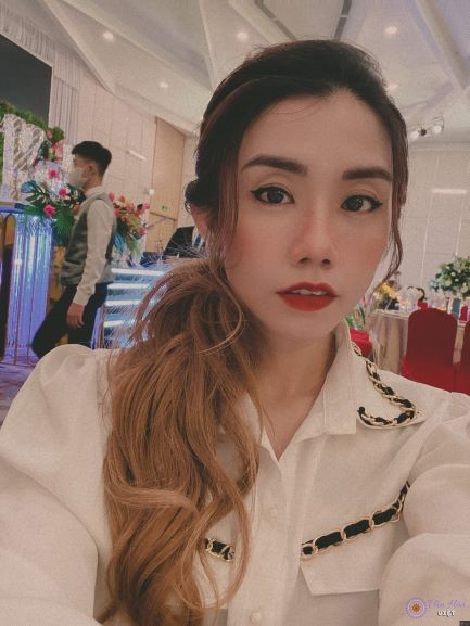 Cô hàng 9x thành công ở hiện tại