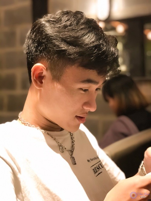 Không chỉ sở hữu vẻ ngoài gây thương nhớ, lạc quan... Chàng trai này còn rất nghiên túc với giấc mơ của mình đấy nhé các chị em !