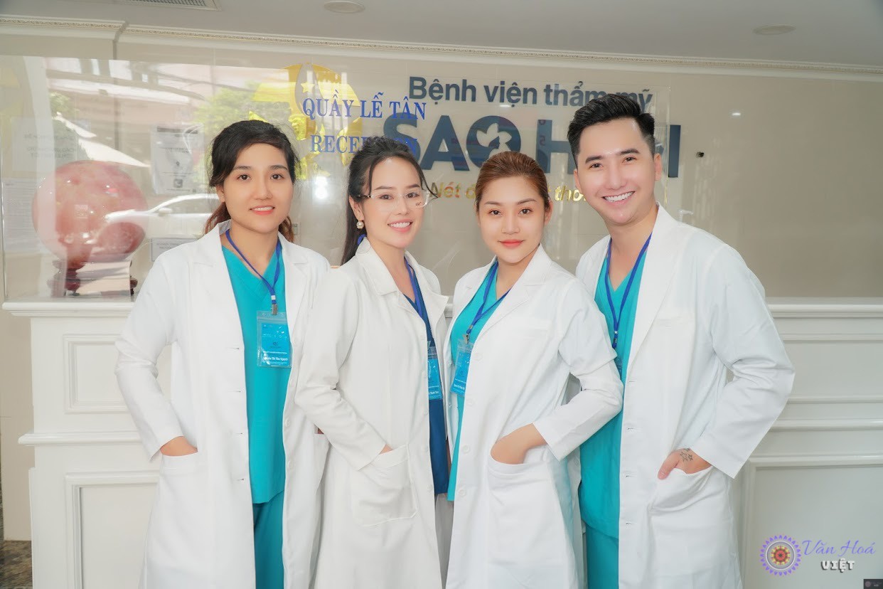 Hình ảnh cô chủ Vysala Beauty & Academy tại bệnh viện thẩm mỹ Sao Hàn