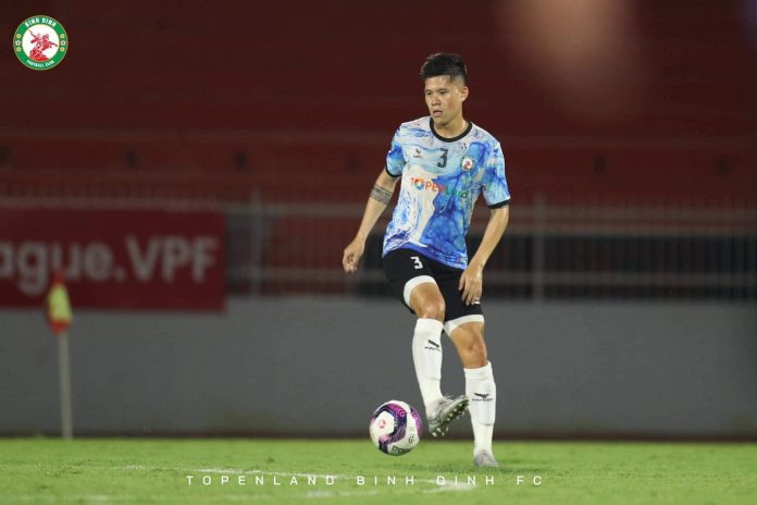 Cầu thủ Dương Thanh Hào – Trung vệ chủ chốt CLB Topenland Bình Định